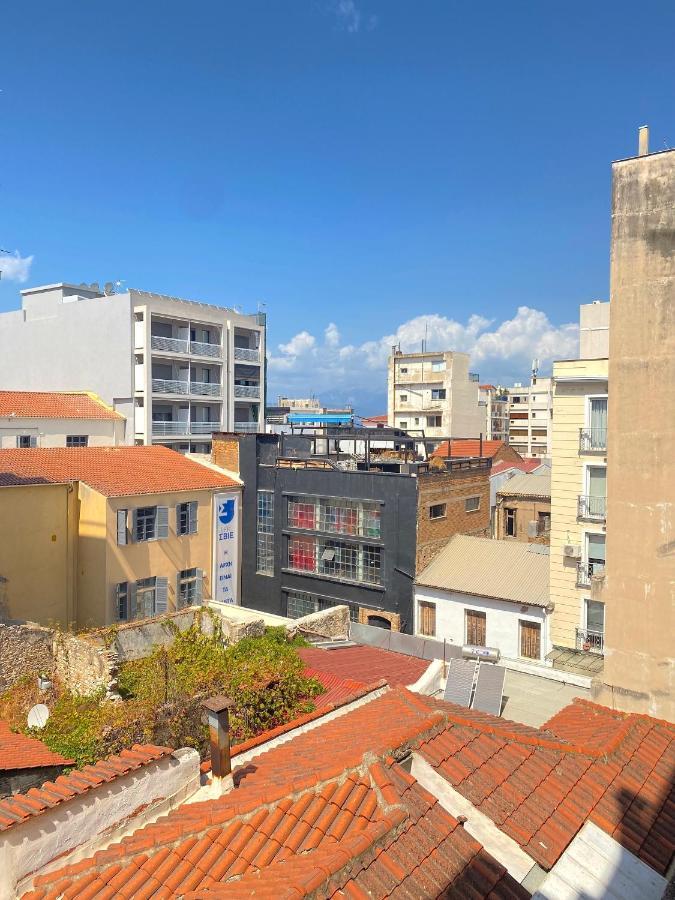 Happy Place! Big, Bright & Central - Ideal For Families And Groups Of Friends Patras Buitenkant foto