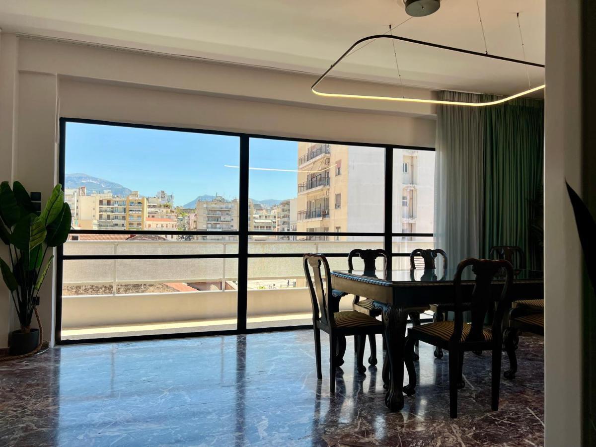Happy Place! Big, Bright & Central - Ideal For Families And Groups Of Friends Patras Buitenkant foto