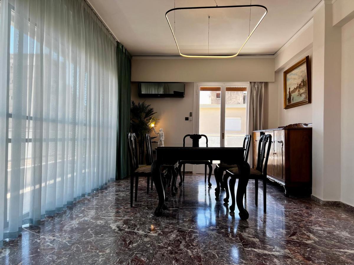 Happy Place! Big, Bright & Central - Ideal For Families And Groups Of Friends Patras Buitenkant foto