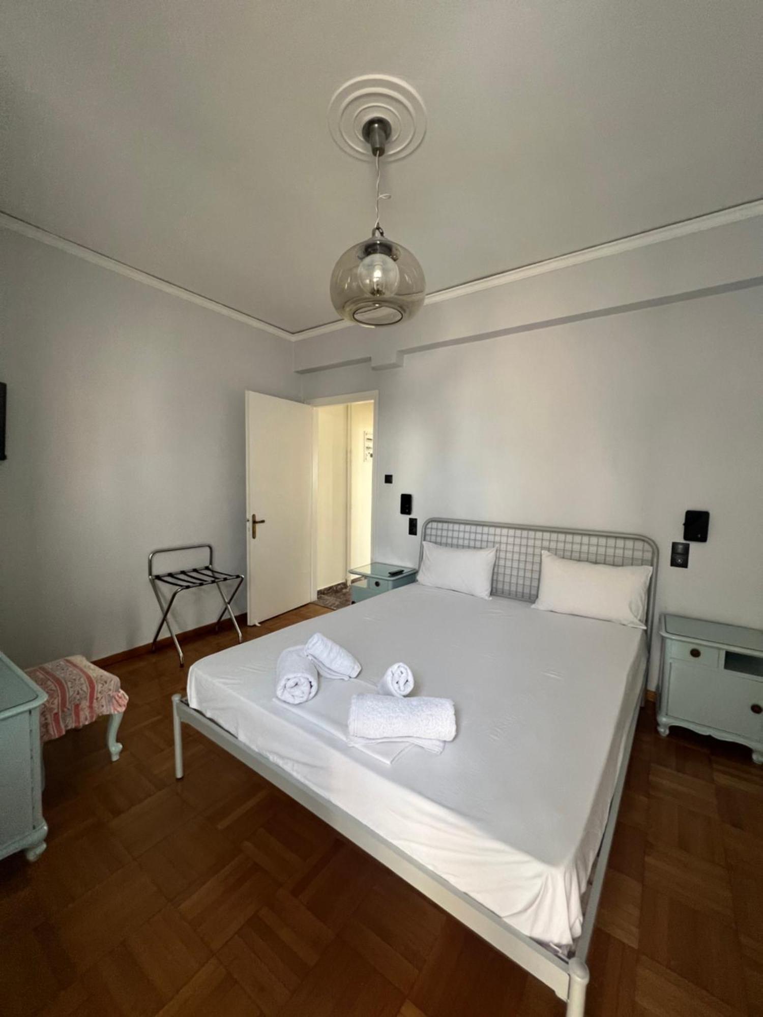 Happy Place! Big, Bright & Central - Ideal For Families And Groups Of Friends Patras Buitenkant foto